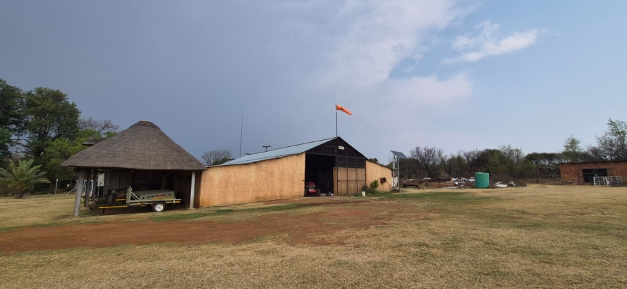 6 Bedroom Property for Sale in Zeerust North West